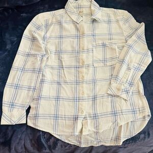 Women’s Plaid Button Down Shirt